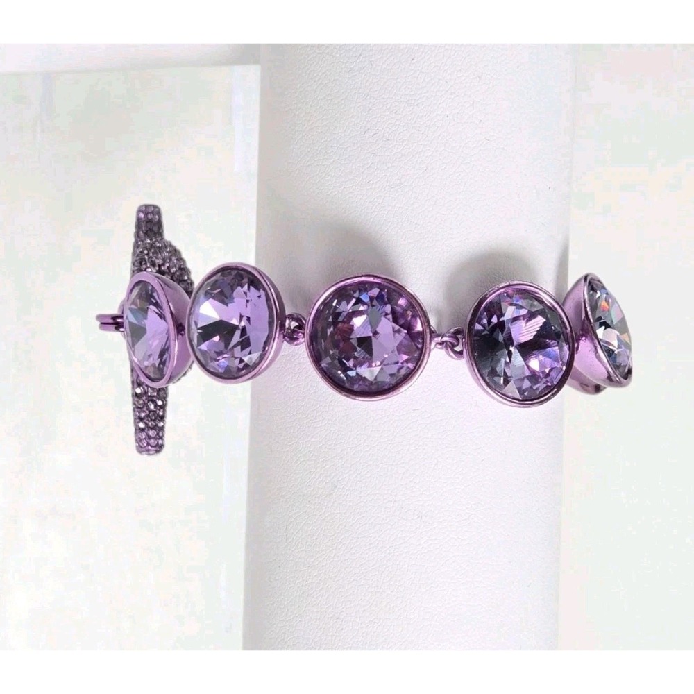 Juicy Couture Purple Gumdrop Round Crystal Pave Rhinestone‎ Toggle Bracelet 7" - Picture 2 of 16